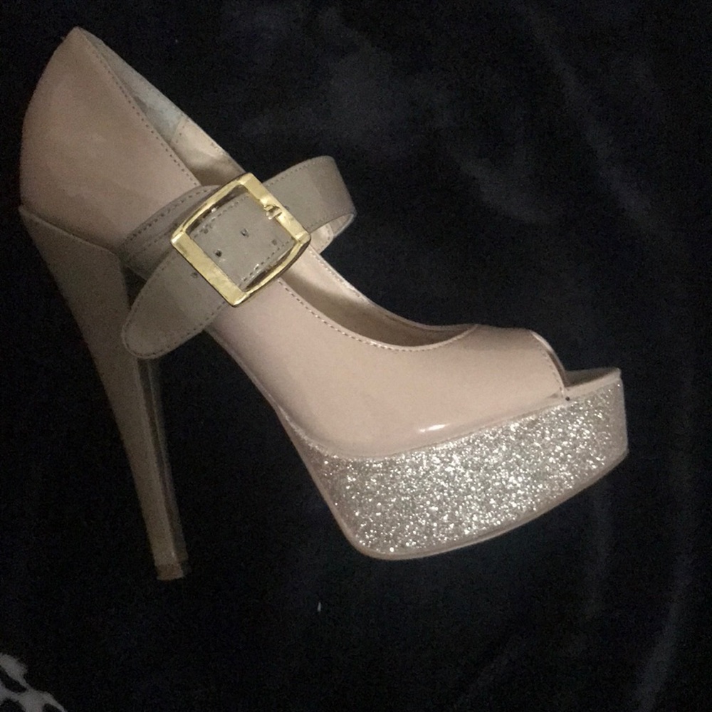 Long rose heels - Picture 1 of 3